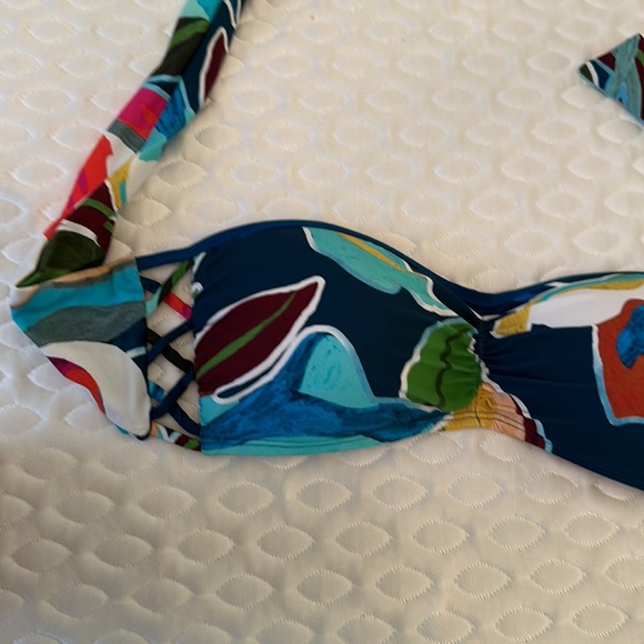 Nwt La Blanca size 6 bathing suit top - Picture 2 of 3